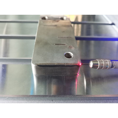 Máquina de soldadura láser para reparación de moldes metálicos con brazo de grúa 1000w-3000w
